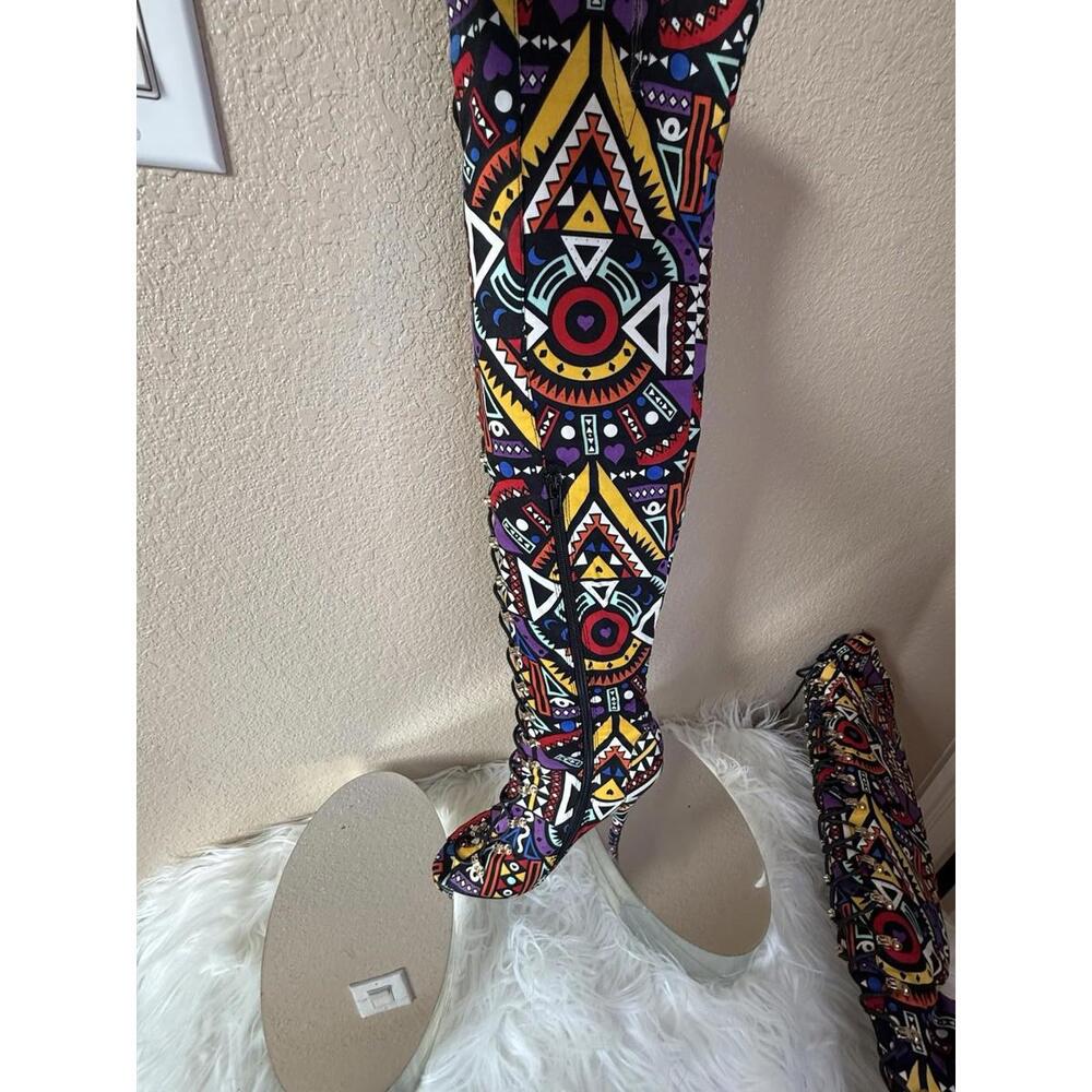 Red Kiss Women’s Thigh High Sz 7 Stiletto Boots Peep Toe Abstract Art To Wear - Picture 6 of 9